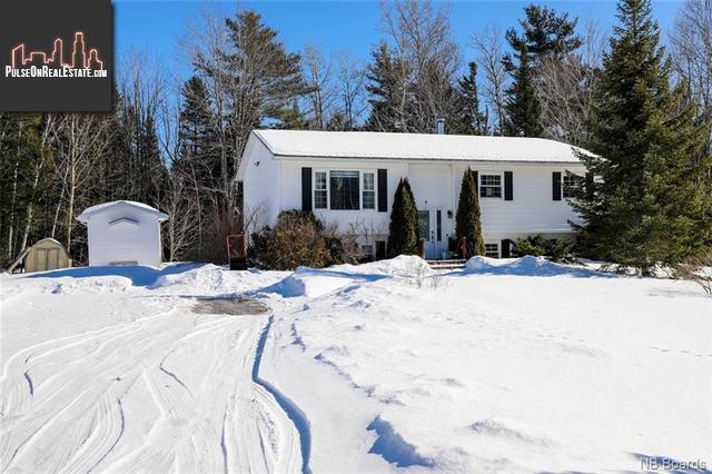 Property 77 Burton Evergreen Drive main img