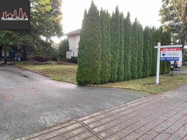 Property 11870 75a Avenue main img
