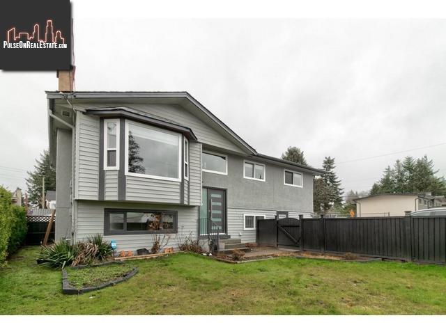 Property 11787 72a Avenue main img