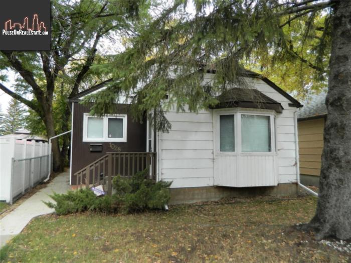 Property 1028 Coteau St W main img