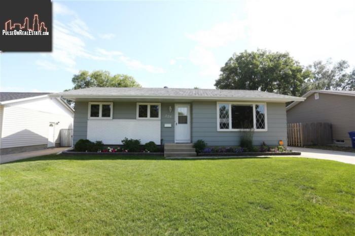 Property 226 Laval Cres main img