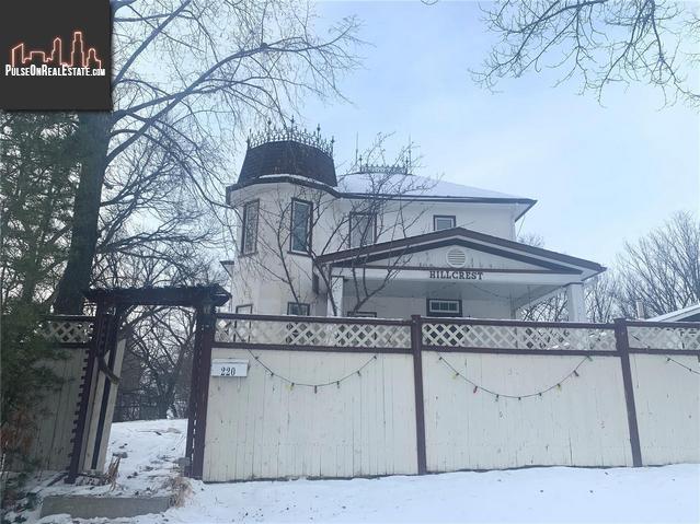 Property 220 Richmond St main img