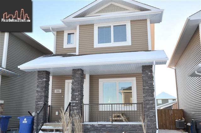 Property 306 Veltkamp Cres main img