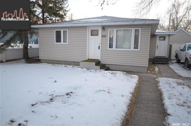 Property 1017 Coteau St W main img