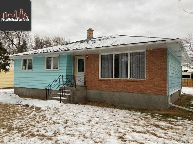 Property 206 3rd St W main img