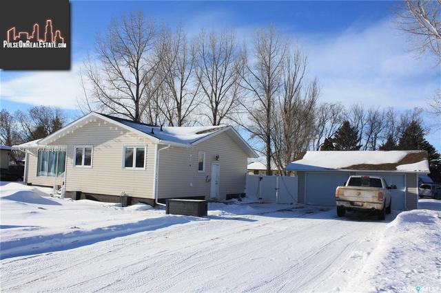 Property 315 Oronsay St main img