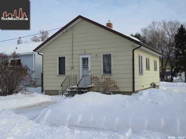 Property 706 1st St main img