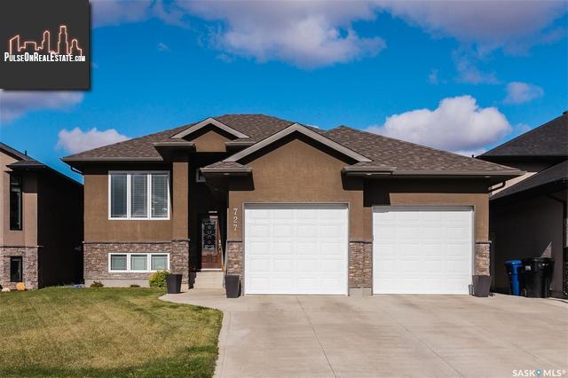 Property 727 Pohorecky Cres main img