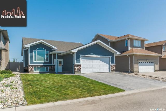 Property 4569 Hames Cres main img