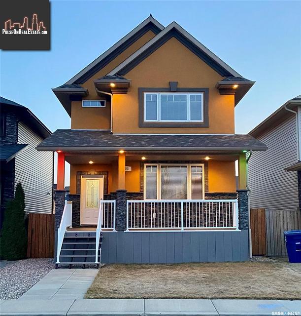 Property 823 Willowgrove Cres main img