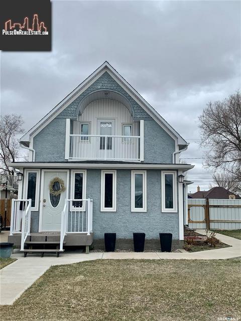 Property 813 2nd St main img
