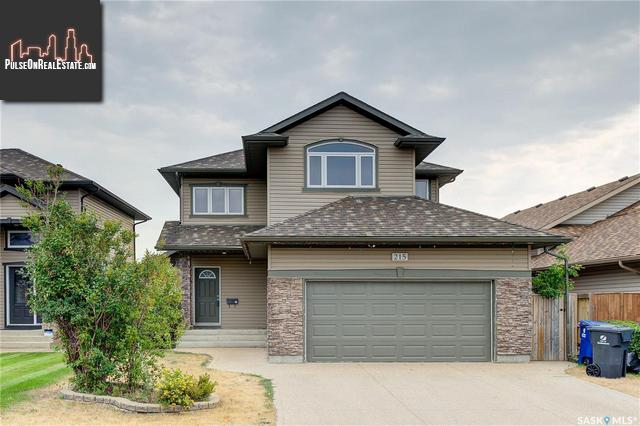 Property 215 Stepney Cres main img