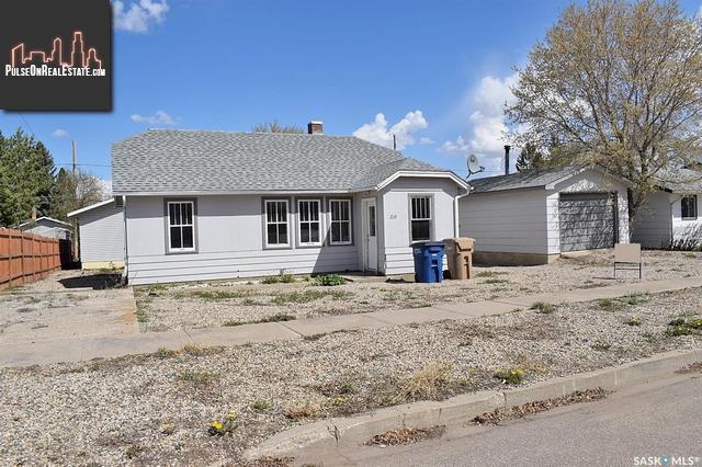 Property 210 1st Ave E main img