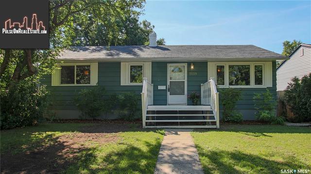 Property 3039 Assiniboine Ave main img
