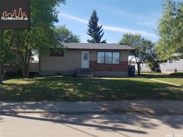 Property 210 2nd Ave E main img