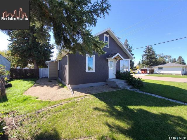 Property 373 7th Ave W main img