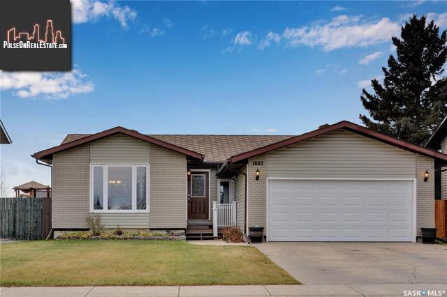Property 1683 Spadina Dr main img