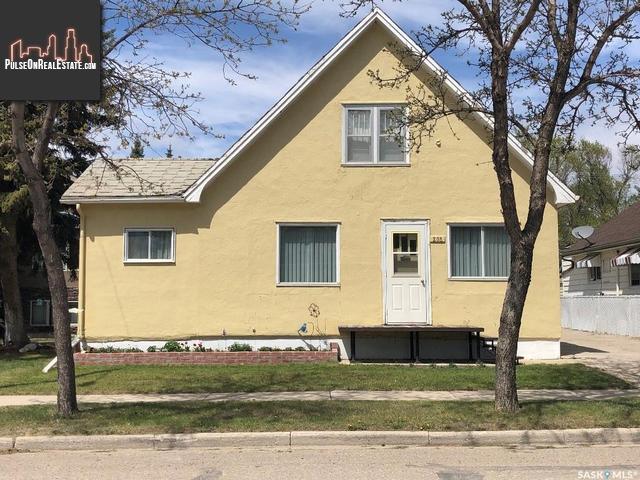 Property 208 4th Avenue E main img