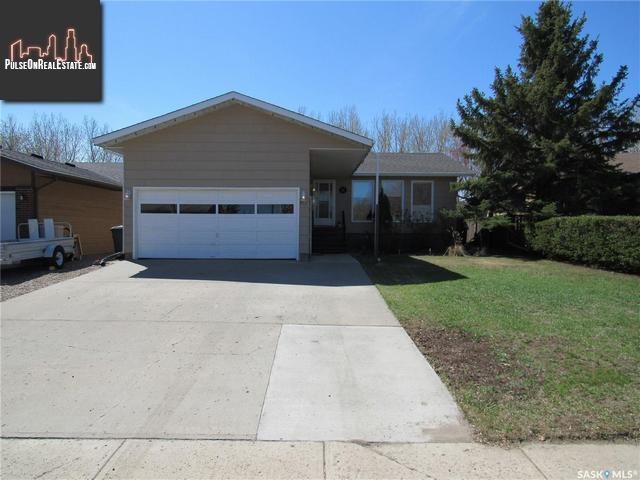 Property 812 9th Avenue E main img