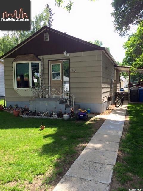 Property 117 1st Street E main img