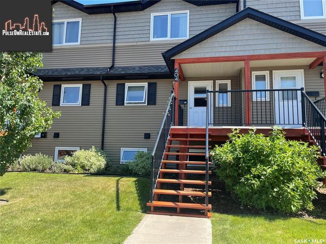 Property 404 110 Shillington Crescent main img