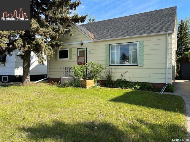 Property 266 7th Avenue E main img