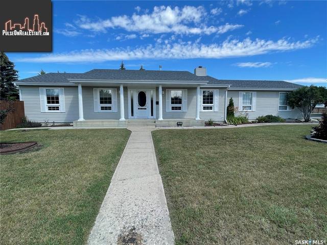 Property 501 6th Avenue N main img