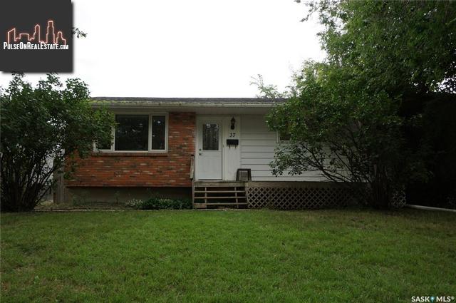 Property 37 Mitchell Crescent main img
