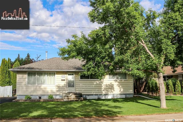 Property 2514 York Avenue main img
