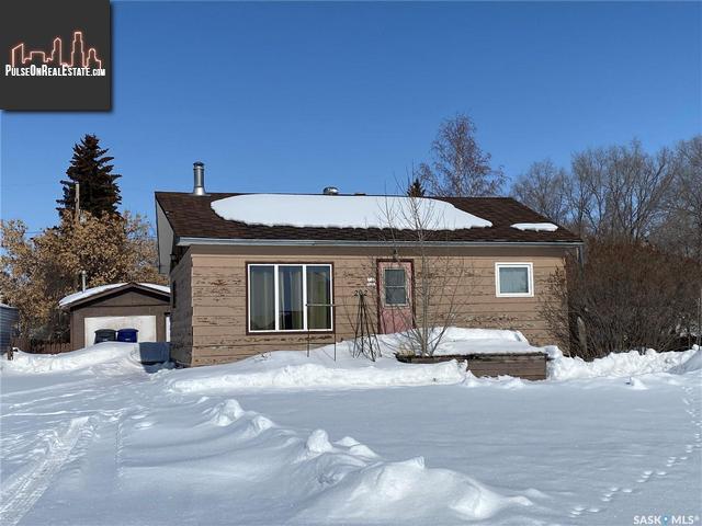 Property 202 3rd Avenue W main img