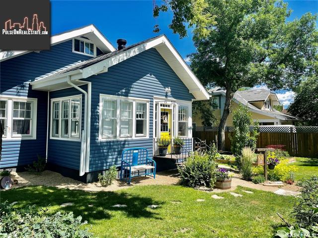 Property 320 5th Avenue W main img