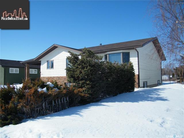 Property 101 Dr Scott Crescent img1