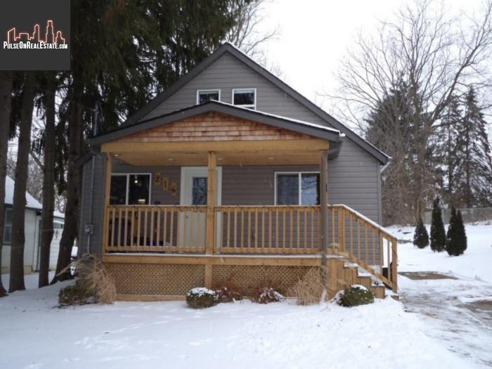 Property 216 Queen Street S main img