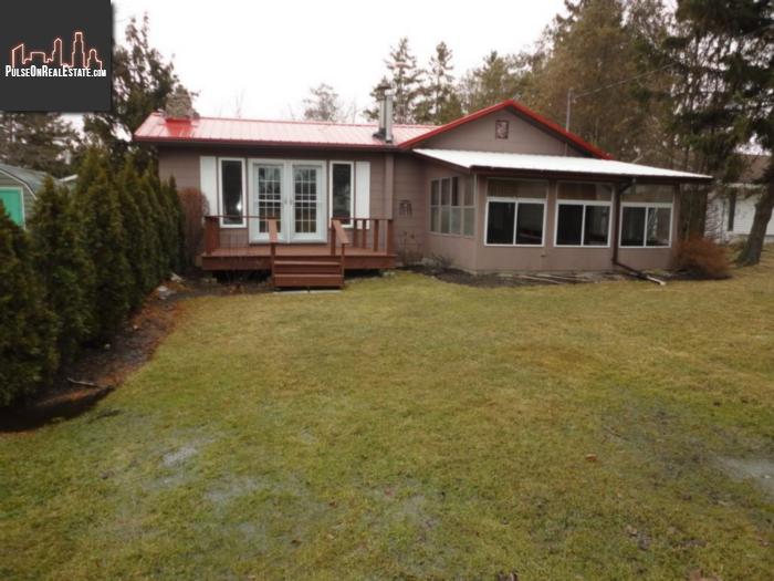 Property 3046 Lakeshore Road main img