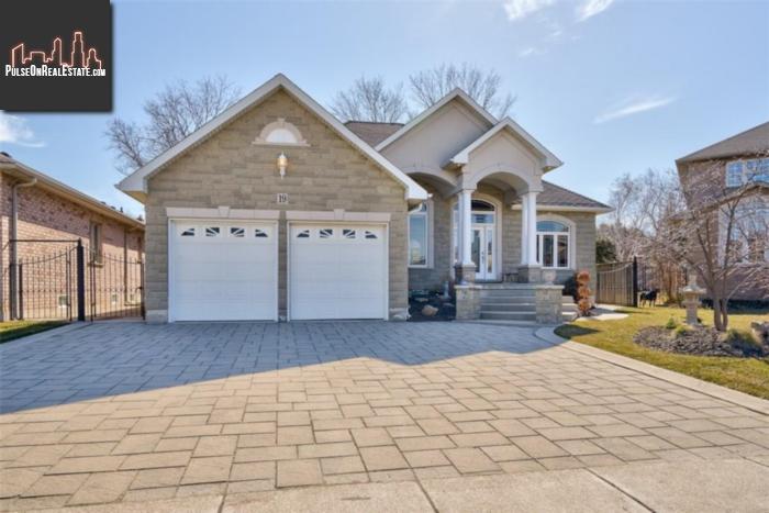 Property 19 Davis Crescent main img