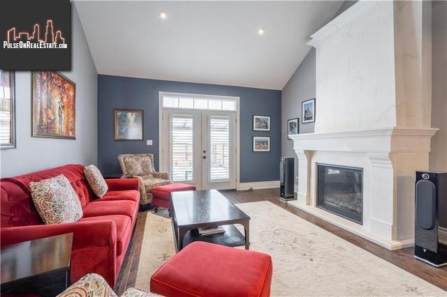 Property 21 Gateway Avenue main img