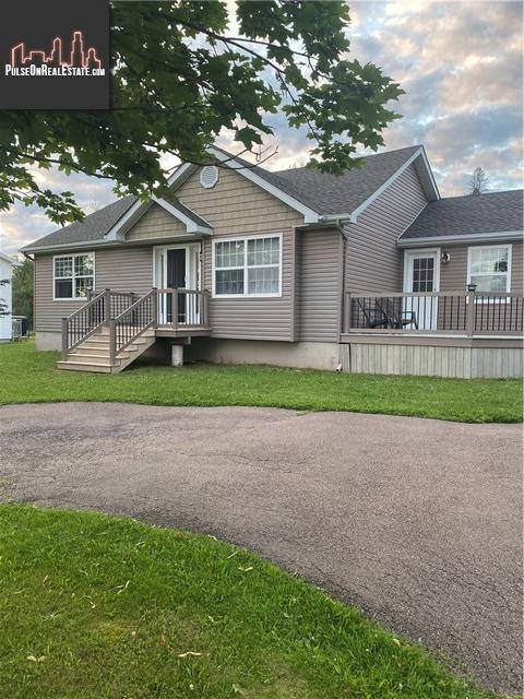 Property 2115 Champlain St main img