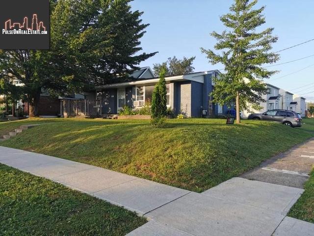 Property 80 Hows Cres main img