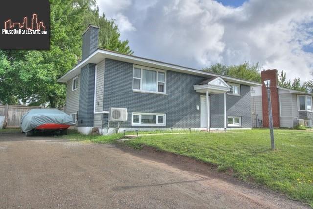 Property 17 Birchmount Dr main img