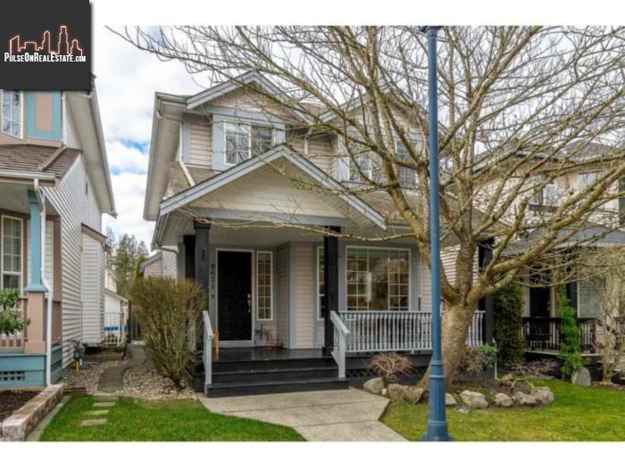 Property 8671 206b Street main img