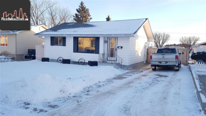 Property 771 Fairford St E main img