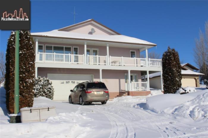 Property 327 Poplar Cres main img