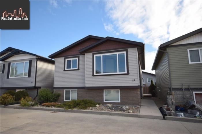 Property 13 55 Borden Cres main img