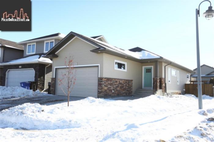 Property 202 Ashworth Cres main img