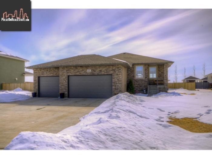 Property 165 Rosewood Dr main img