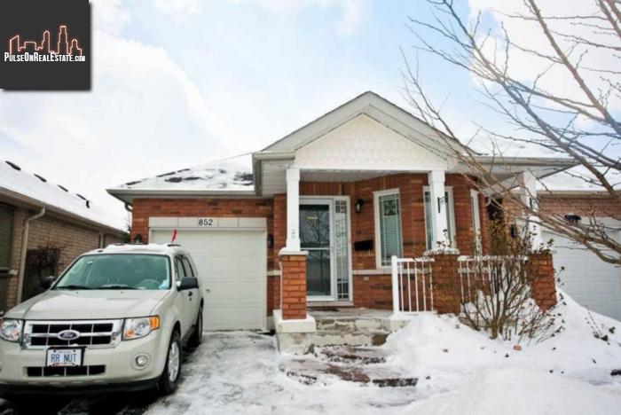 Property 852 Wentworth St main img