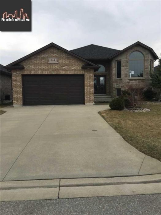 Property 844 Manhattan Dr main img