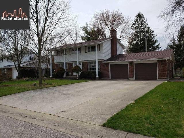 Property 4145 Mitchell Cres main img