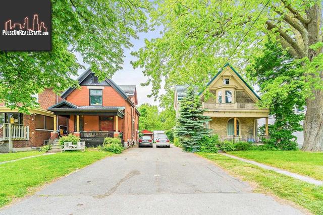 Property 496 Oxford St E main img