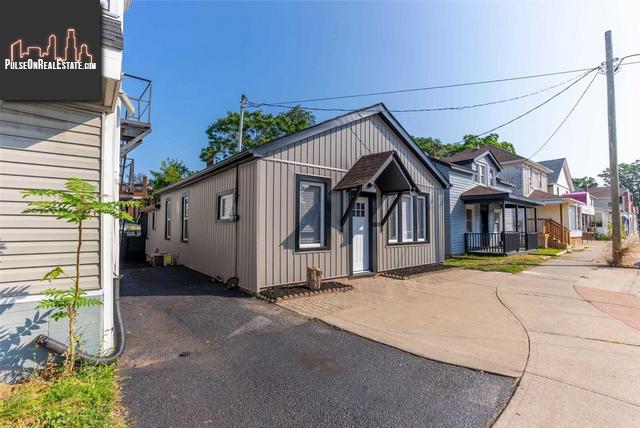 Property 53 Queenston St main img